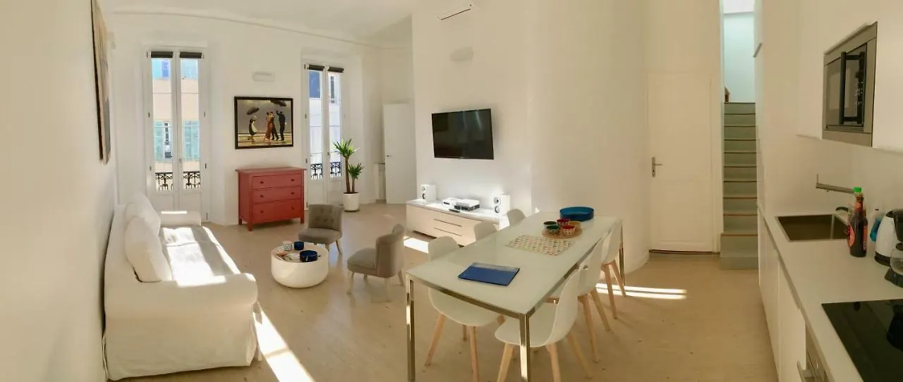 Apartment On Place Massena Nice