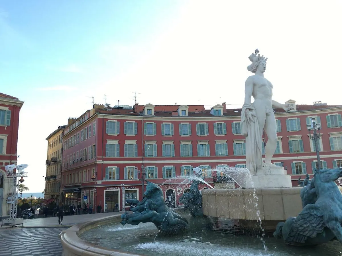 Apartment On Place Massena Ницца
