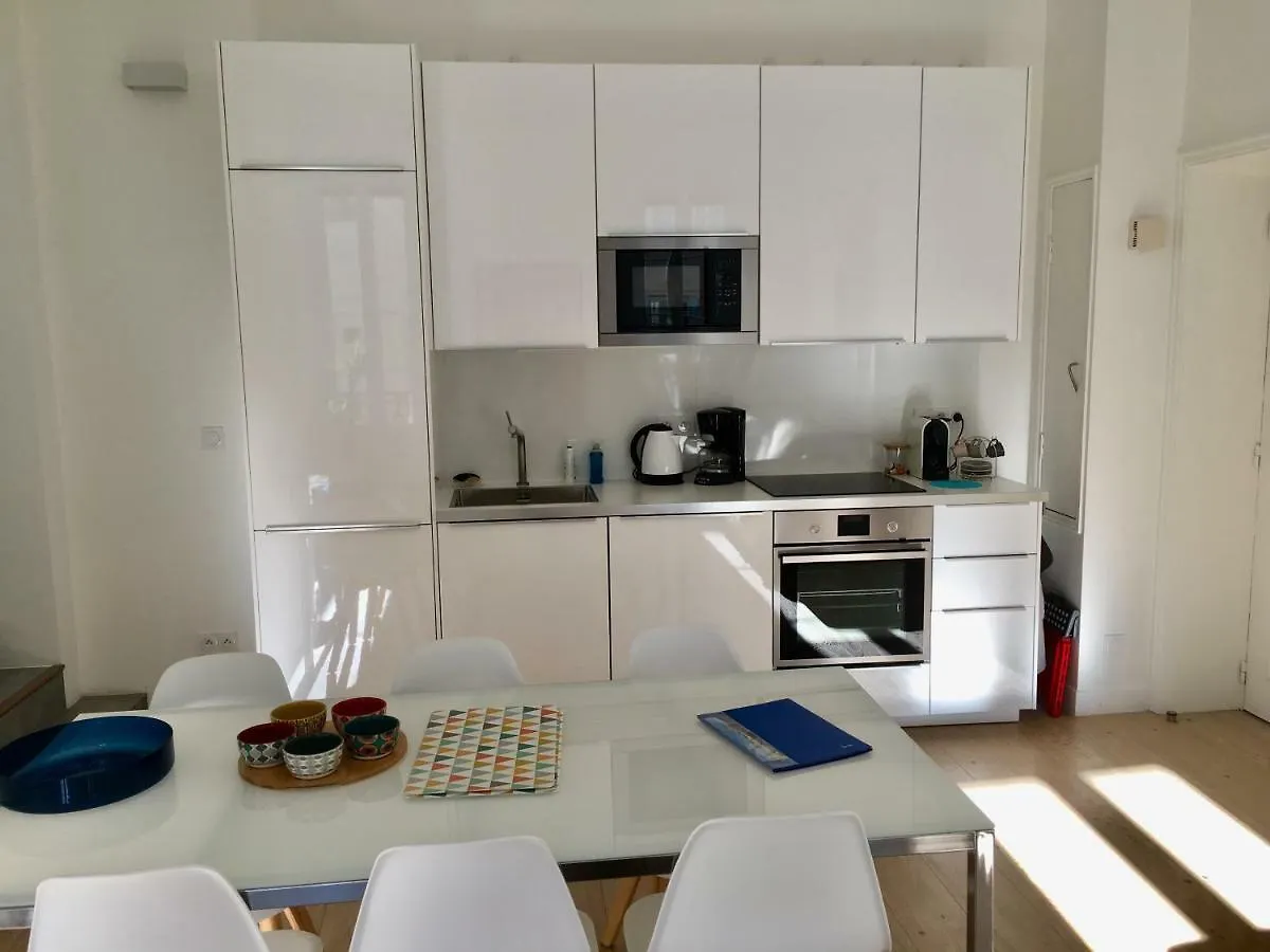 Apartment On Place Massena Ницца Франция