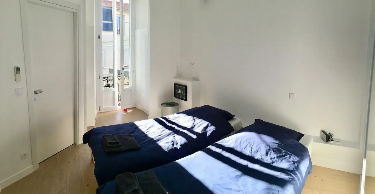 Apartment On Place Massena Ницца